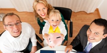 Understanding the Earned Income Tax Credit (EITC): 2025 Eligibility & Claims - Cover Image