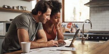 How to Talk Finances with Your Partner: An Open Communication Guide - Cover Image