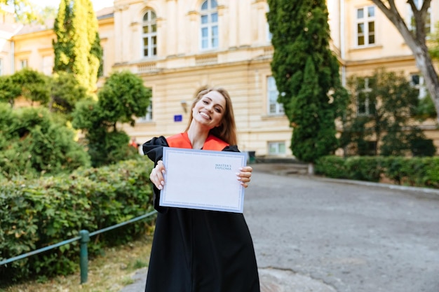 Financial Health for College Graduates: Building a Strong Foundation for the Future