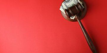 New Minimum Wage Law for Federal Contractors: Impact & Implementation - Cover Image
