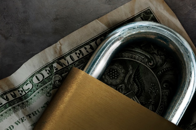 Federal Reserve Rate Hike: Consumer Impact & Financial Strategies