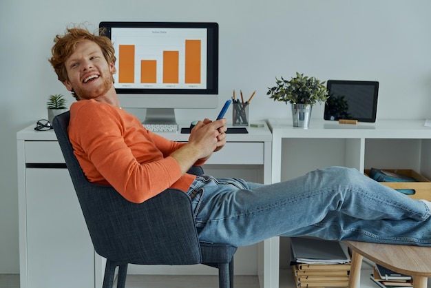 Boost Your Income by 15% in 90 Days: Profitable Online Courses Guide